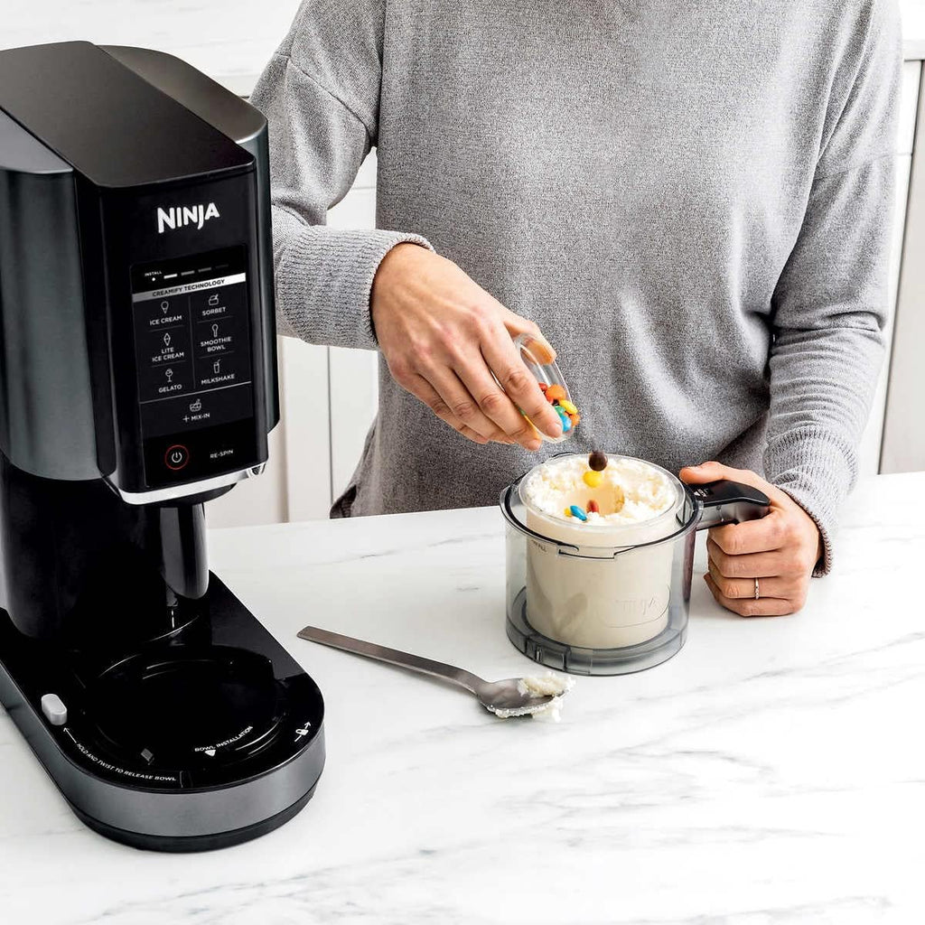 Black Ice Cream Maker with 3 Pint Containers G756631