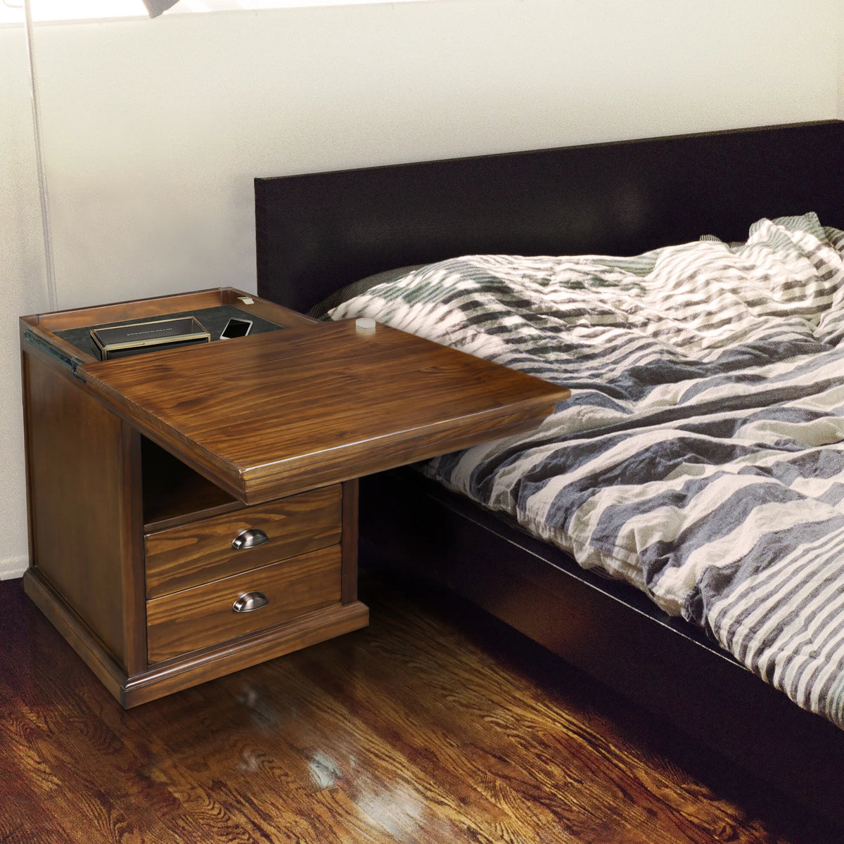 Lincoln Nightstand with Concealed Compartment T4408