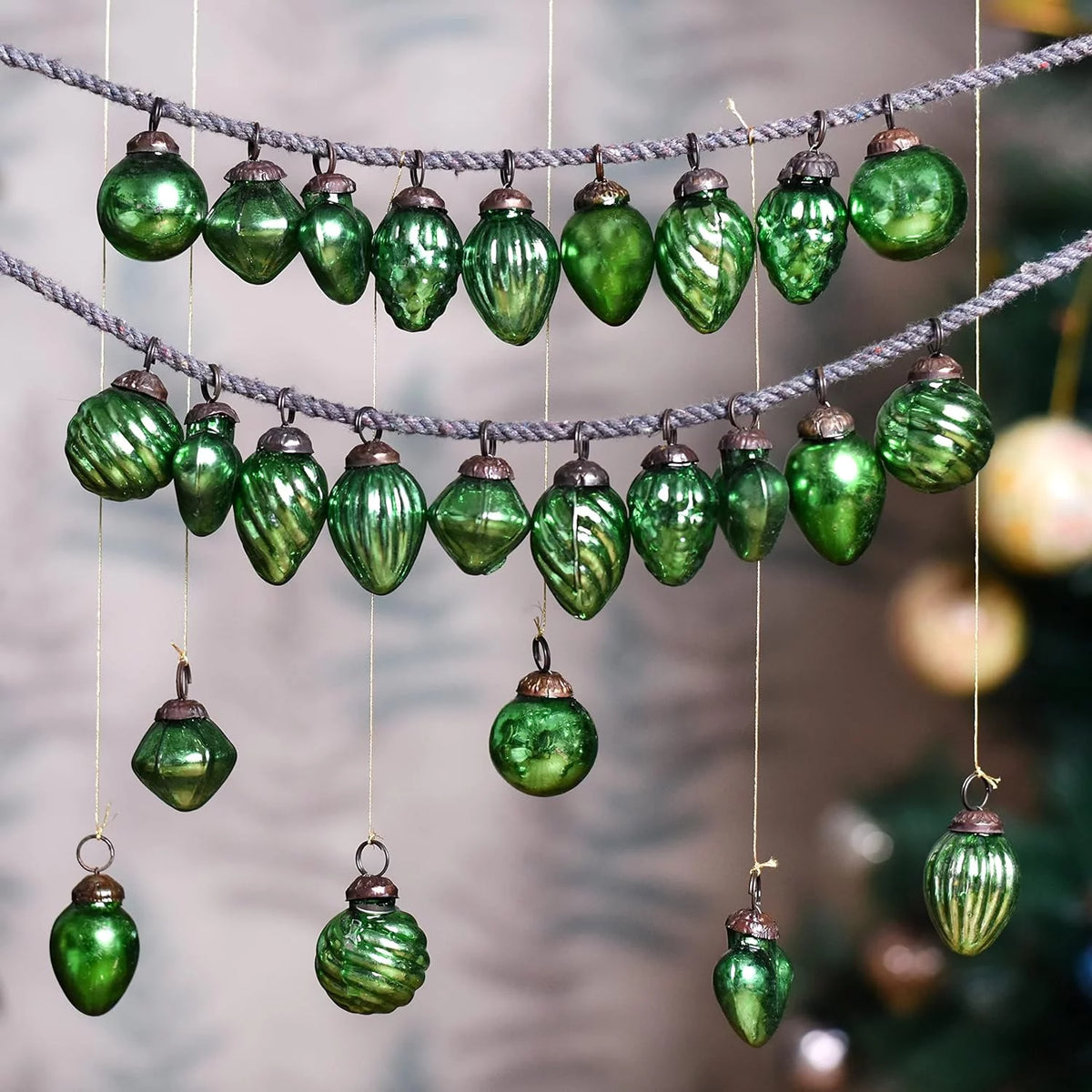 Green 25 Piece Glass Christmas Ornaments J2111