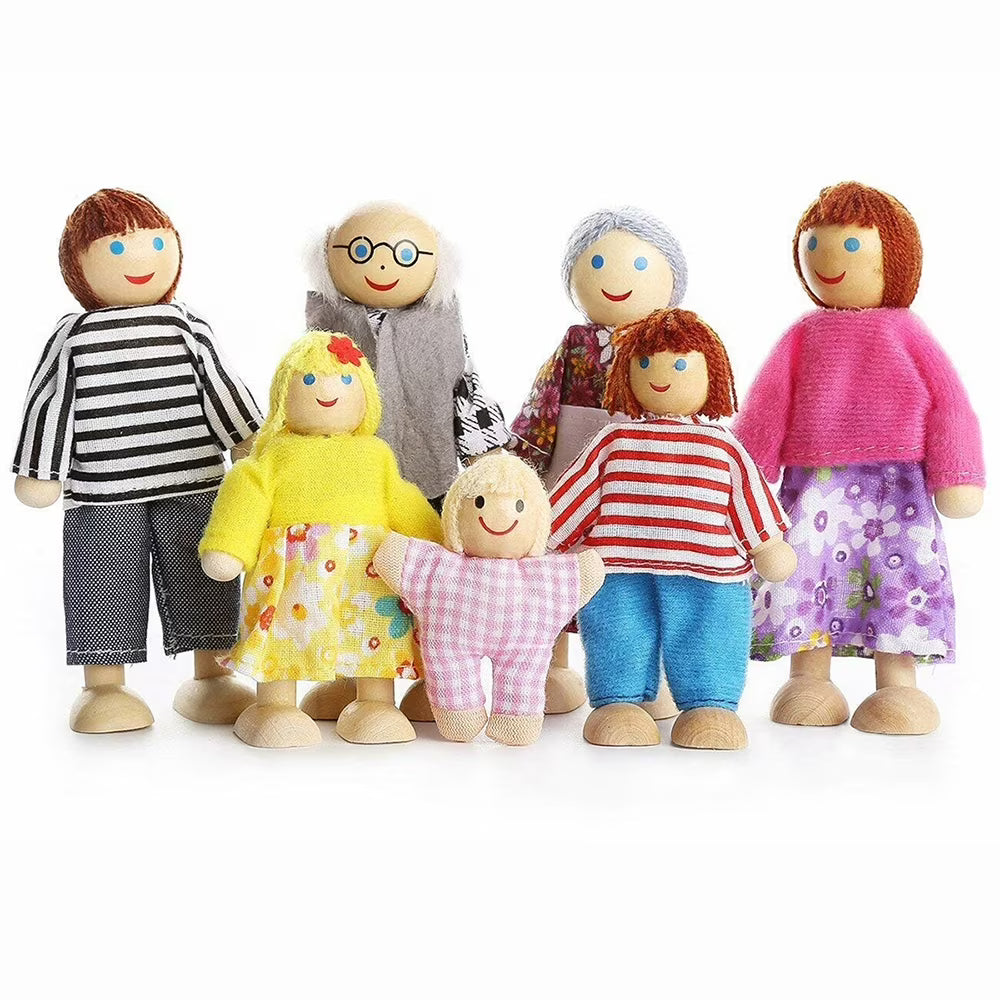 Wooden Dolls Family Playset Set of 7 Z26985