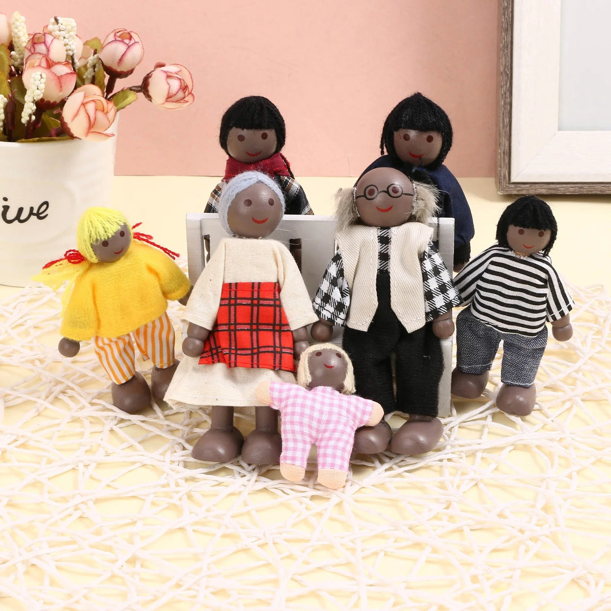 African Dolls Family Playset Wooden Figures Set of 7 F522306