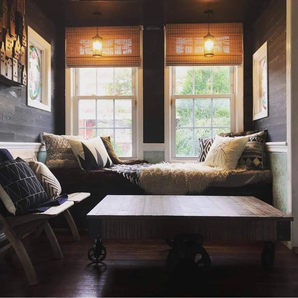Peel and Stick Reclaimed Black Ice Wood Planks I8007
