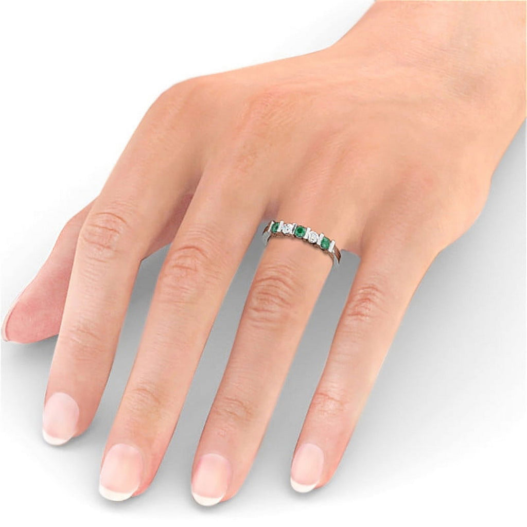 14K White Gold Diamond Eternity Band Size 4.5 E29152