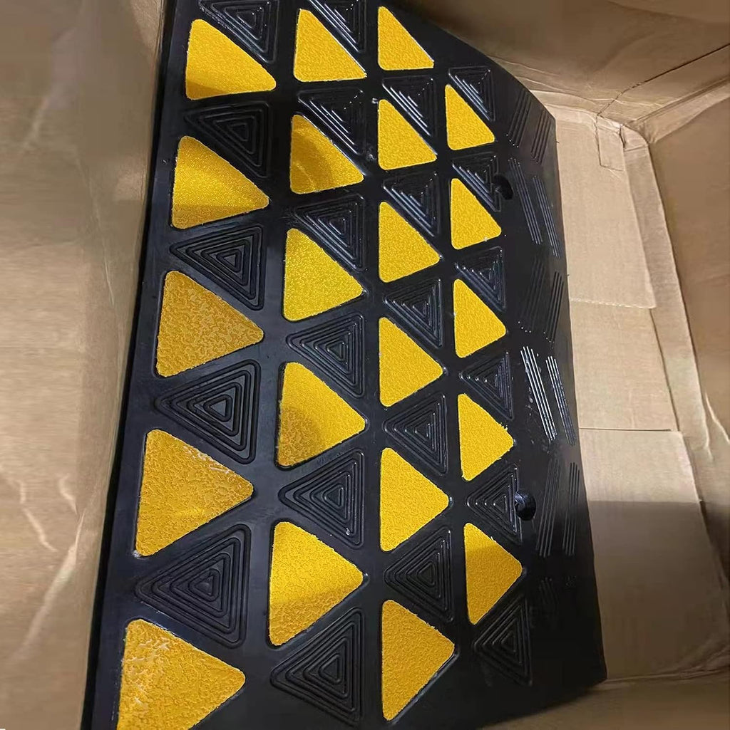Rubber Curb Ramp 6 inch High 23.6 Wide Heavy Duty Single Ramp F648