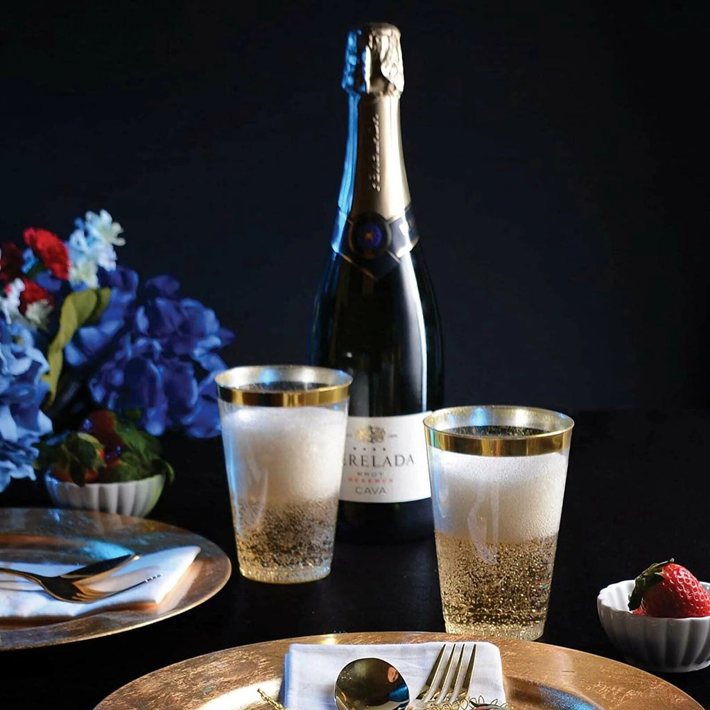 18 oz Clear with Gold Rim Plastic Cocktail Glasses W293