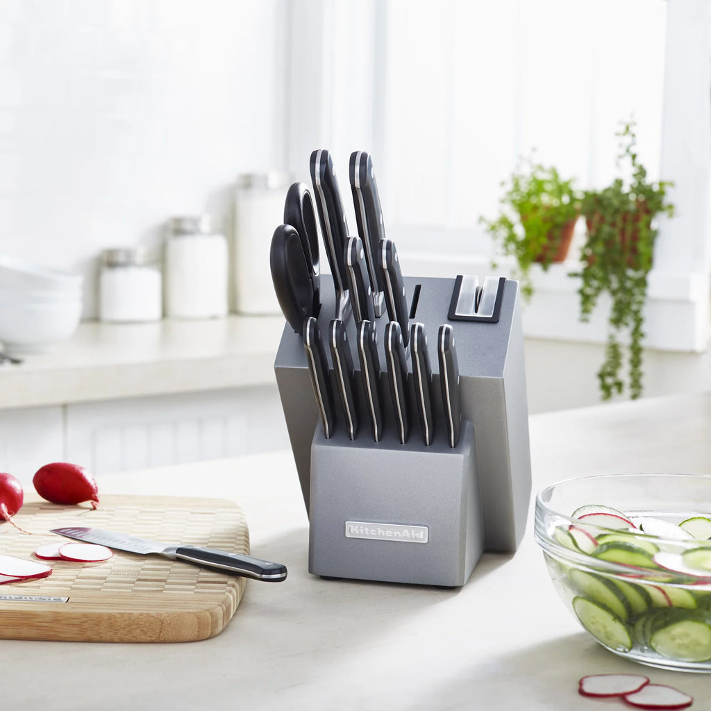 14-Piece Triple Rivet Cutlery Set O454