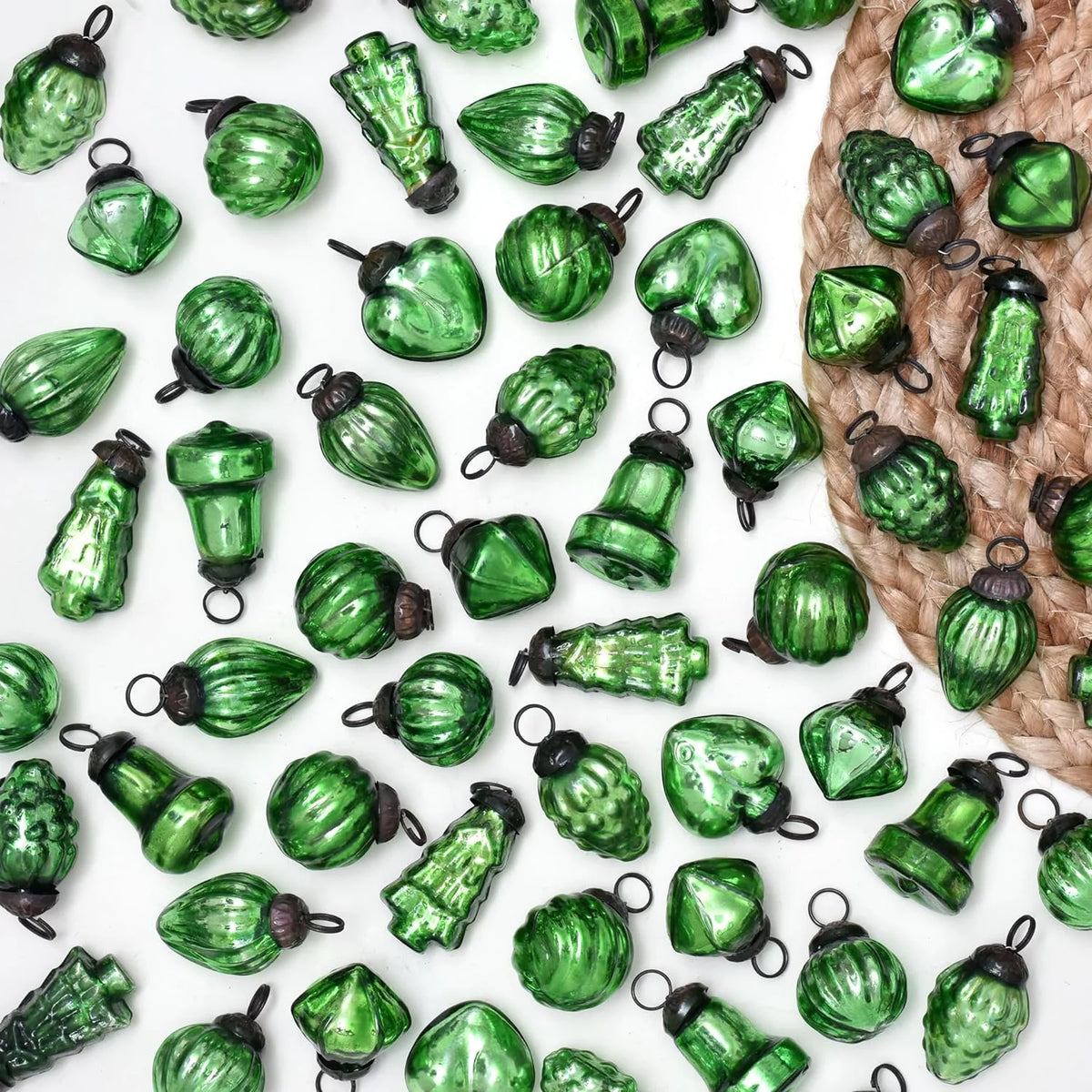 Green 25 Piece Glass Christmas Ornaments J2111