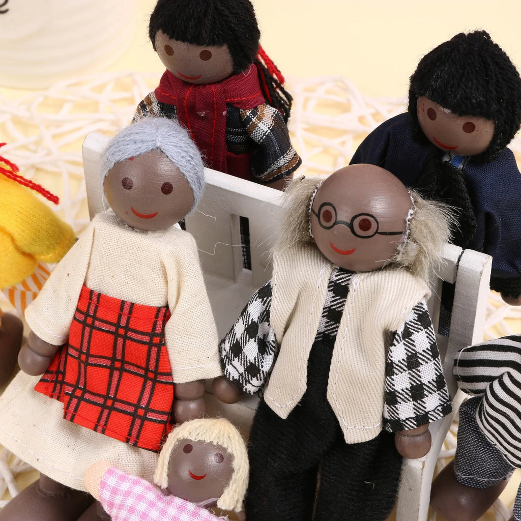 African Dolls Family Playset Wooden Figures Set of 7 F522306